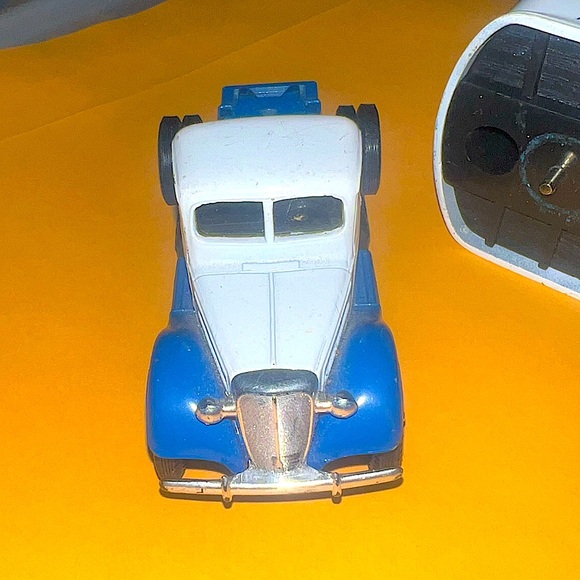 Limited Edition 1937 Ford Tractor Trailer Bank Atlas Van Lines Coin Bank - Picture 9 of 14